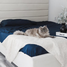Load image into Gallery viewer, Mariner Blue (Navy) Sheet Set