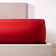 Load image into Gallery viewer, Red Velvet Sheet Set