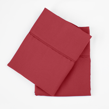 Load image into Gallery viewer, Deep Crimson Red Pillowcase Set